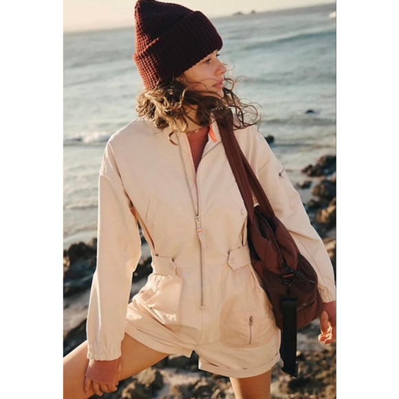 FP Movement by Free People Pants - Free People Movement Mountain Blazin' Shortsie NWOT XS Hard to Find Tan